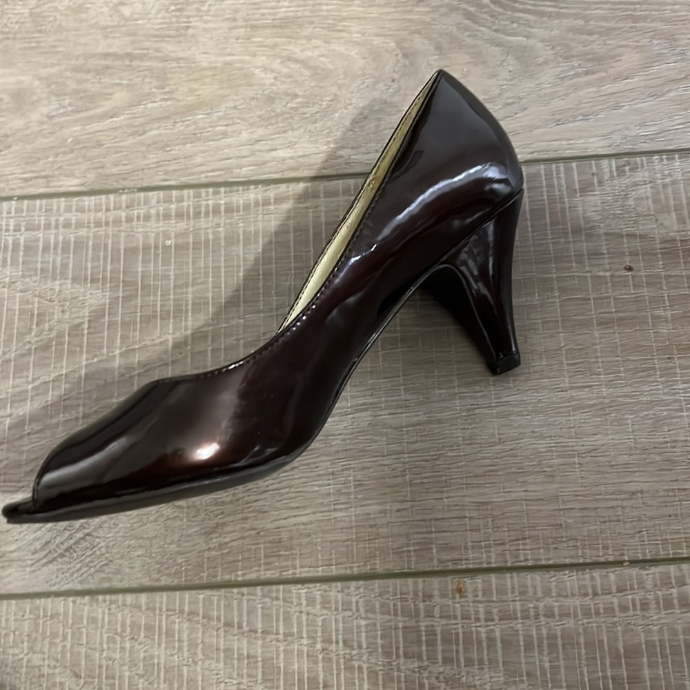 NWOT Mossimo Chocolate heels, open toe. New, never worn.